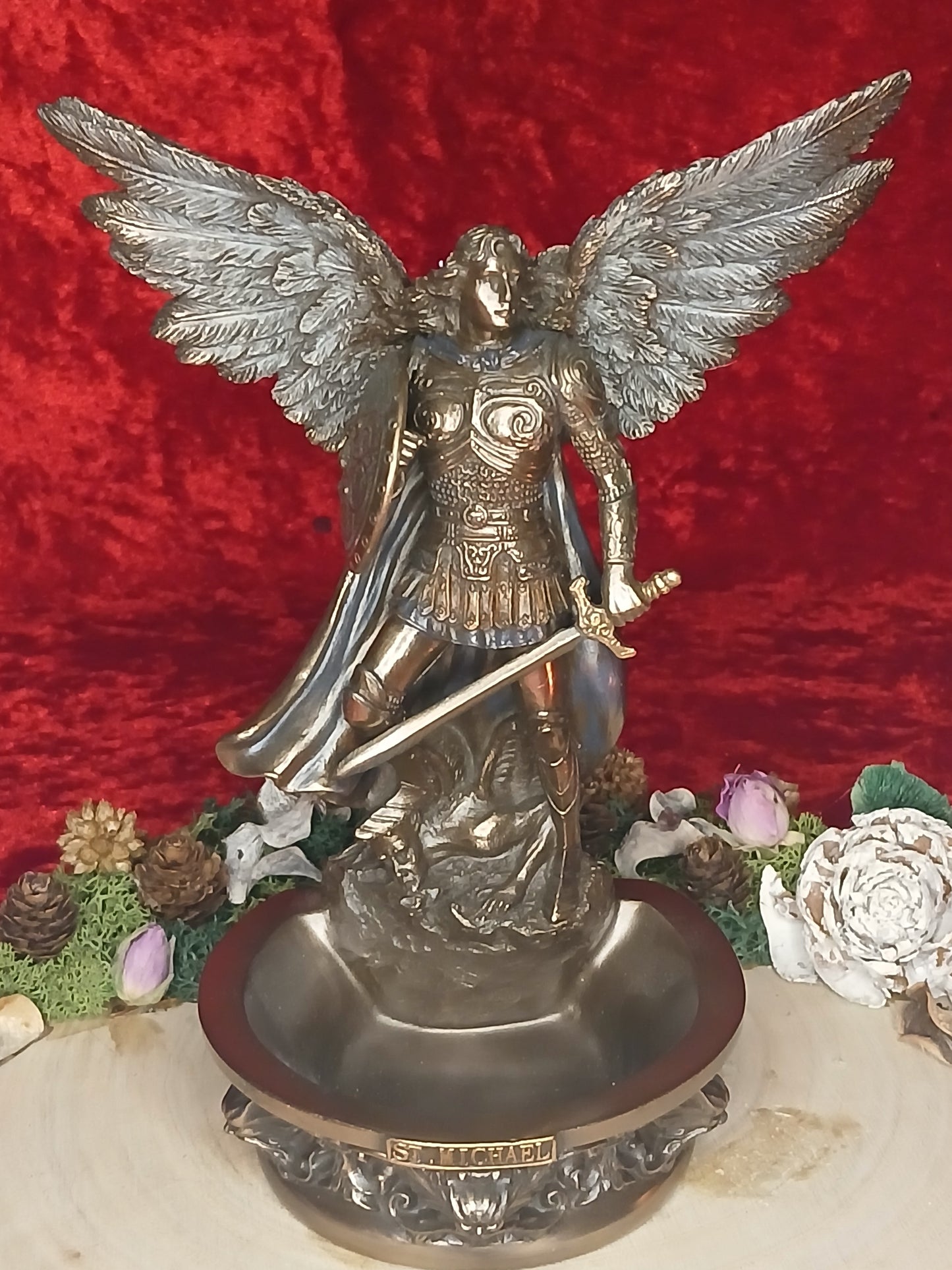 Bénitier Véronese Design - Saint Michel 30cm