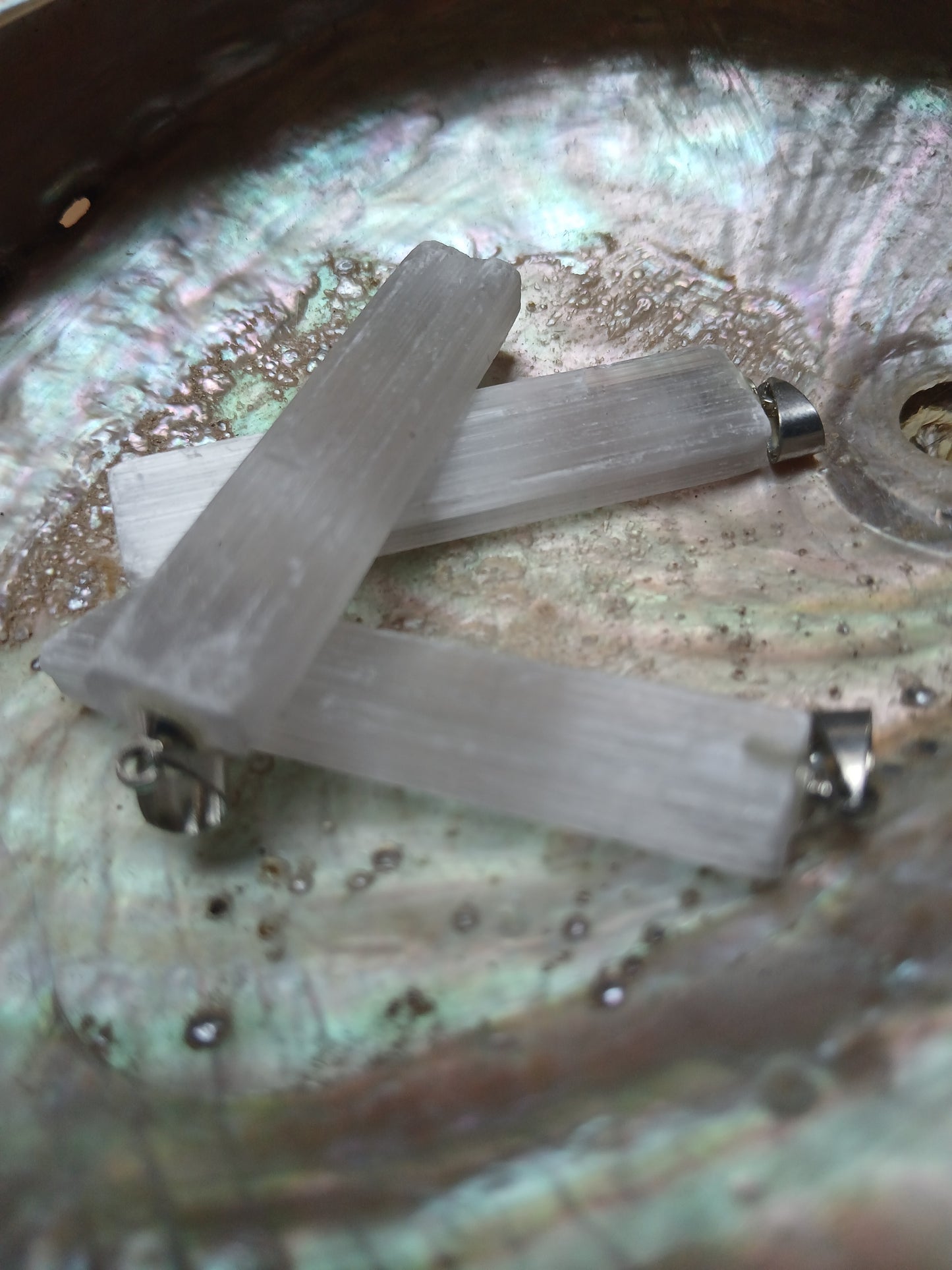 Pendentif en sélénite