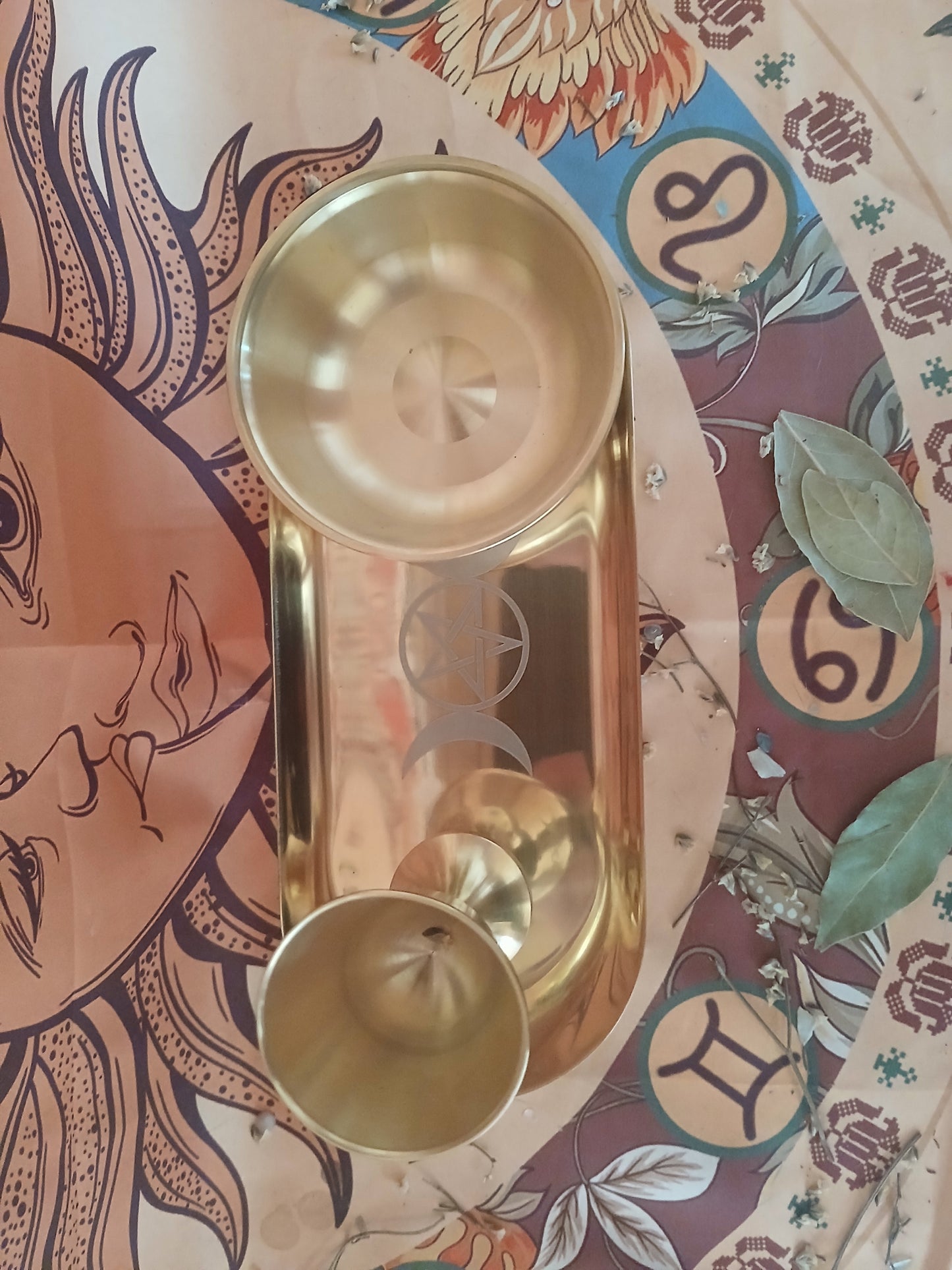 Ensemble rituel en laiton (verre, bol et assiette longue)