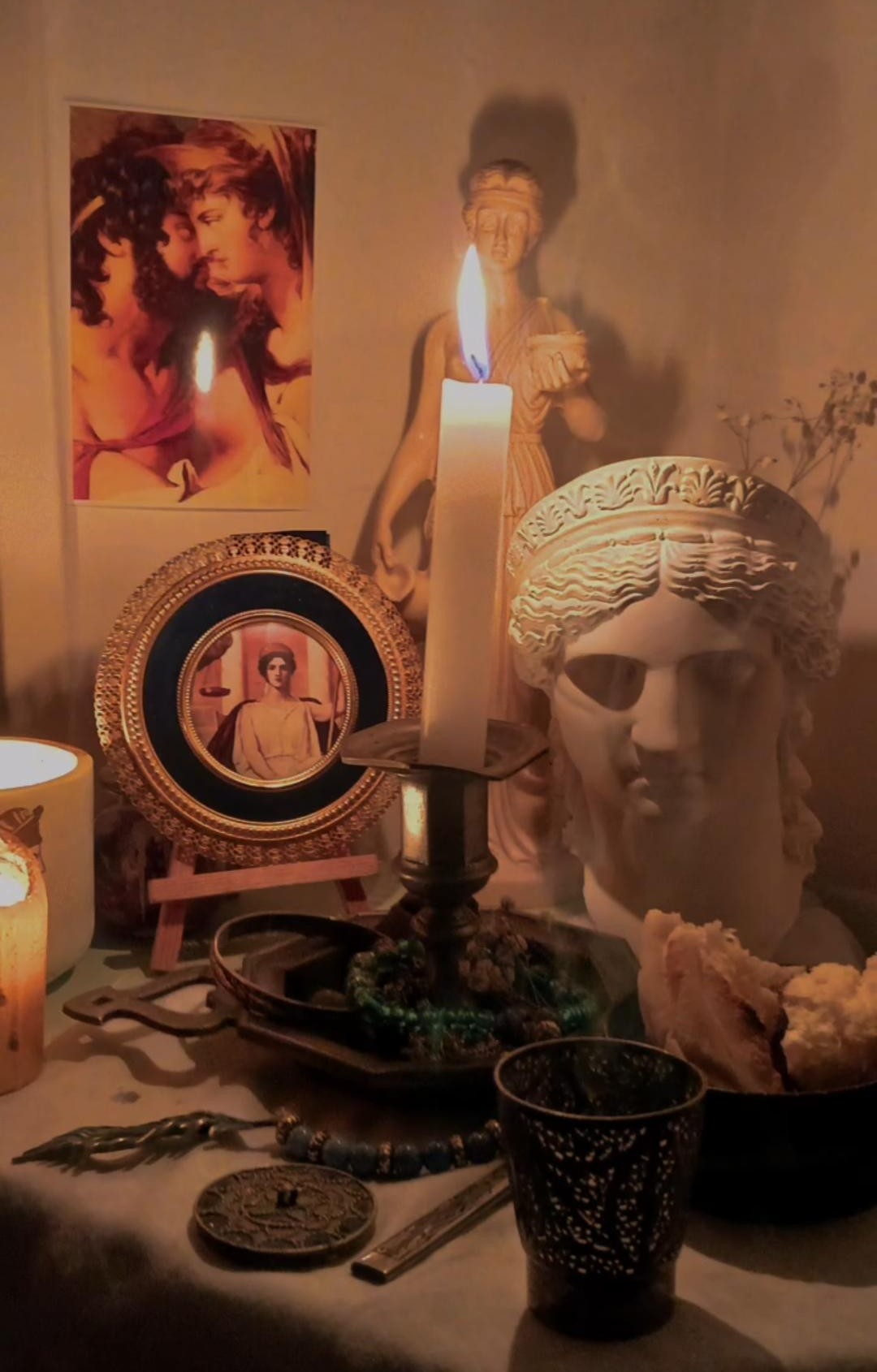 Contact Divinatoire Héra (Ἥρα)