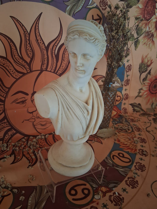 Buste Artémis en albatre