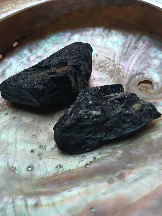 Tourmaline noire brute