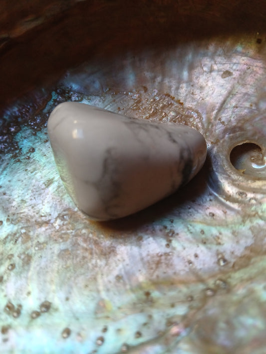 Howlite