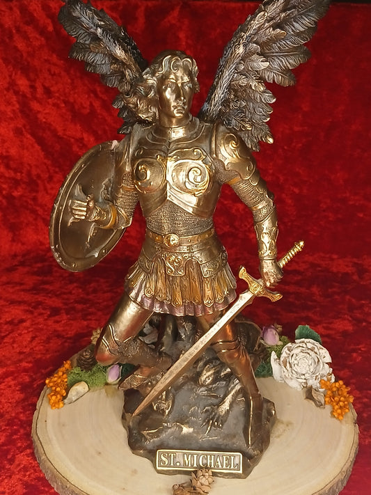 Statue Véronese Design- Saint Michel 35cm